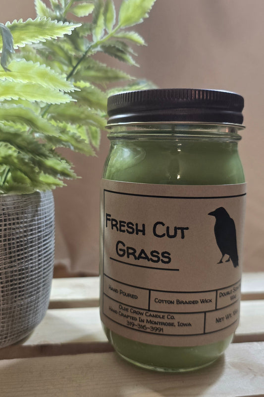 16oz Fresh Cut Grass candle